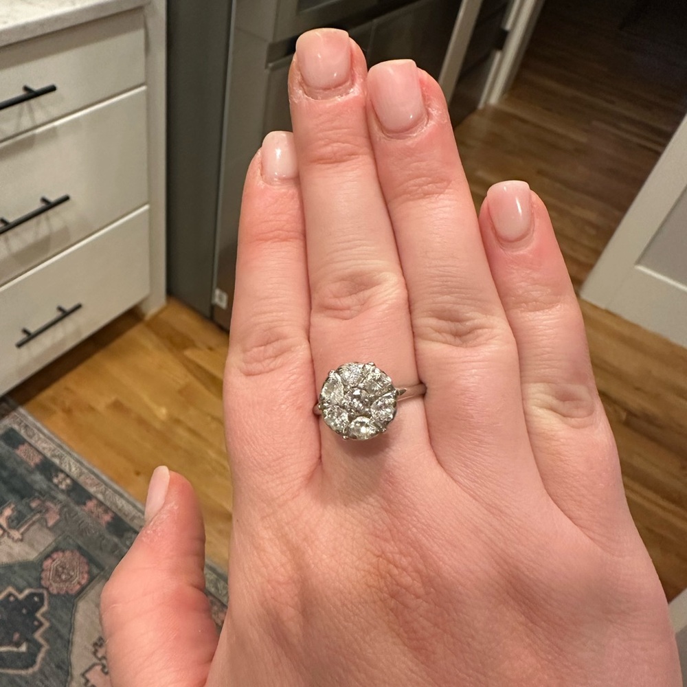Stunning Round Vintage Diamond Ring